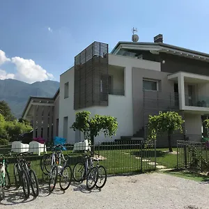 Art Design Bed & Breakfast Costa Volpino